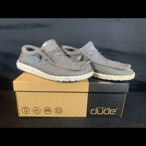 Mens white size 11 heydudes